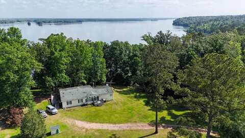 469 Lakeshore Dr., Bainbridge, GA 39819