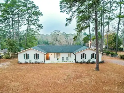203 Pembroke Place, Thomasville, GA 31792