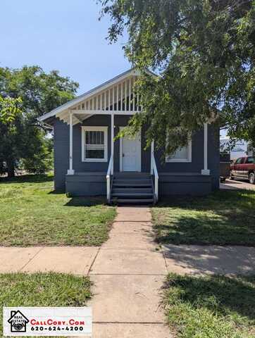 902 North Pershing Avenue, Liberal, KS 67901