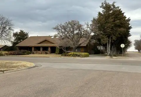 302 West 1st Street, Hugoton, KS 67951