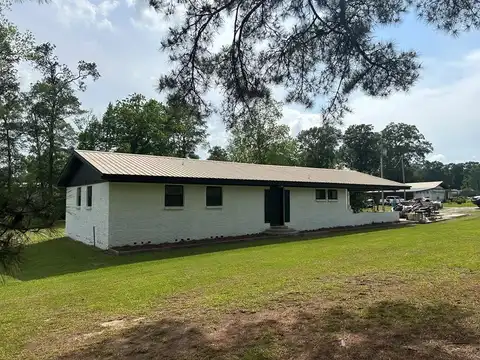 202 E Amite St, Osyka, MS 39657