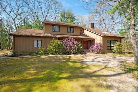 35 Candlewood Drive, North Kingstown, RI 02852