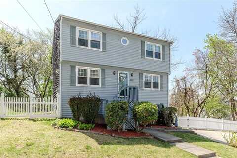 23 Oak Grove Boulevard, North Providence, RI 02911