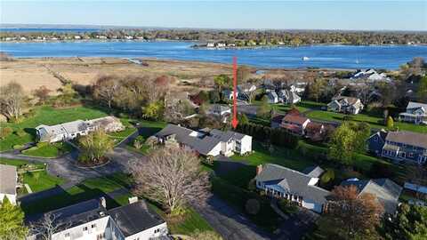 9 Hanley Farm Road, Warren, RI 02885