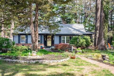28 Riverview Avenue, Smithfield, RI 02917