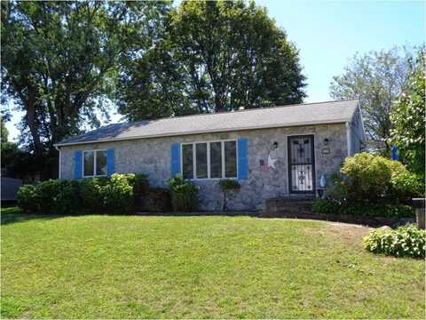 85 Canario Drive, Warren, RI 02885