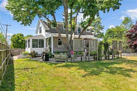 76 Van Zandt Avenue, Newport, RI 02840