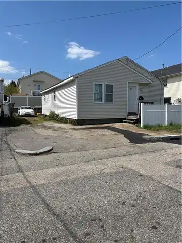 13 Halton Street, Providence, RI 02907