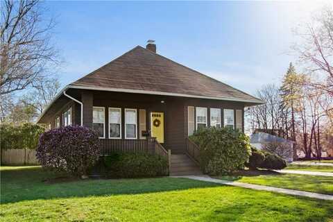 72 Greenwood Avenue, Warwick, RI 02886