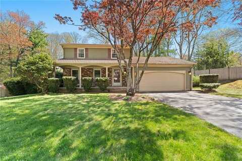 26 Greenbrier Road, Smithfield, RI 02828