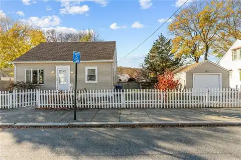 32 Dedham Avenue, Providence, RI 02909
