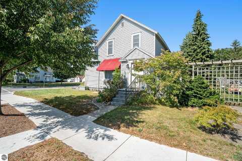 803 Forest Avenue, Frankfort, MI 49635