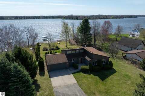 1060 Isabella Vista Drive, Isabella, MI 48893