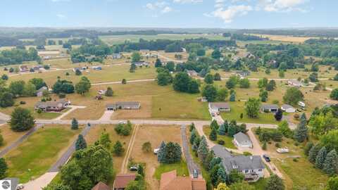 1016 Pyrenees Drive, Isabella, MI 48893