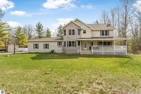 3637 Perla, Kingsley, MI 49649