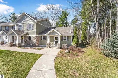 1508 Newport Street, Traverse City, MI 49686