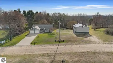 775 S 2nd Street, Harrison, MI 48625