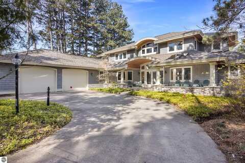 9710 Cherry Avenue, Rapid City, MI 49676