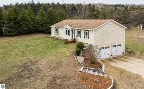 5188 Grigsby Trail, Petoskey, MI 49770