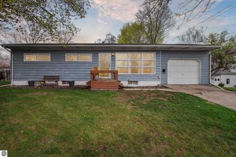 422 W Center, Alma, MI 48801