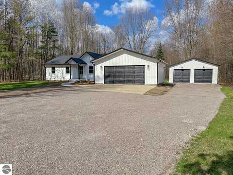 3103 N Stark Road, Midland, MI 48642