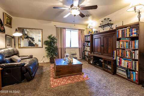 6341 N Barcelona Court, Tucson, AZ 85704