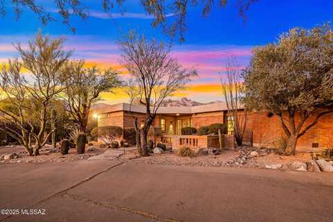 6828 N Solaz Cuarto, Tucson, AZ 85718
