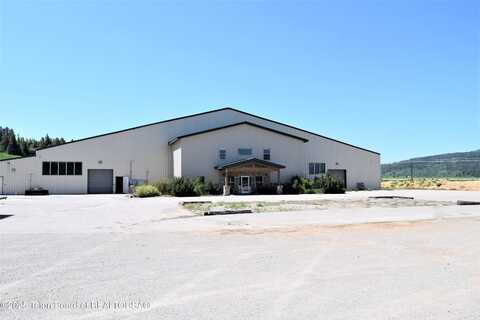 1 BUFFALO Drive, Alpine, WY 83128