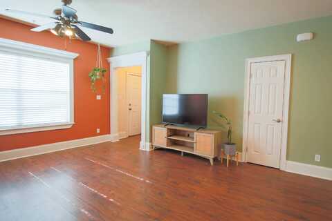1974 Midyette Road, Tallahassee, FL 32301