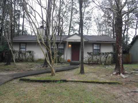 903 Pow Wow Trail, Tallahassee, FL 32304