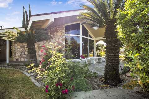 1721 S Demaree Street, Visalia, CA 93277