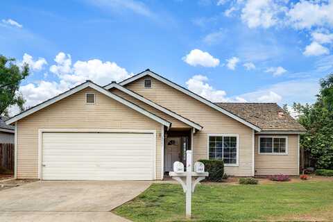 2447 N Michael Street, Visalia, CA 93292