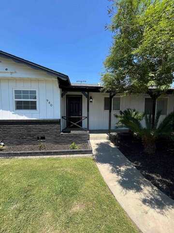 940 E Lyndale Drive, Tulare, CA 93274