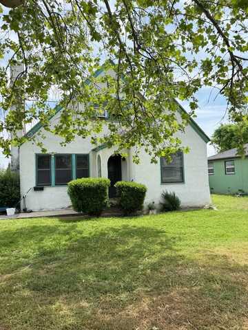 801 Orange Avenue, Chowchilla, CA 93610