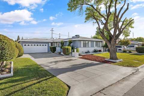 917 E Lyndale Drive, Tulare, CA 93274