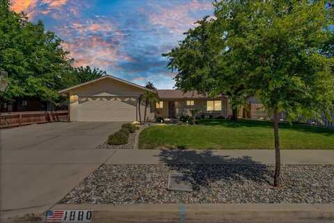 1880 S Balboa Street, Tulare, CA 93274