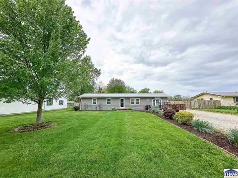 6935 S Kenny Place, Terre Haute, IN 47802