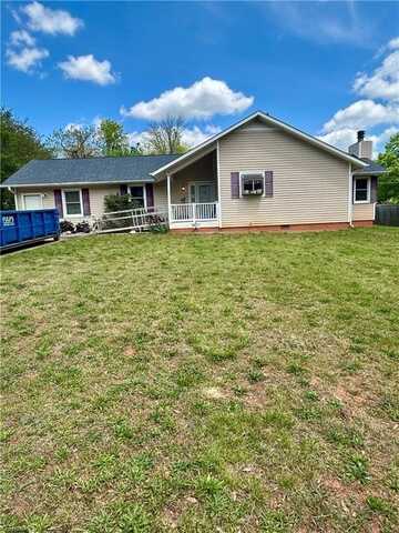 487 Raven Ridge Drive, Kernersville, NC 27284