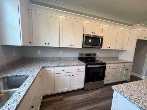610 Carolina Avenue, Yadkinville, NC 27055