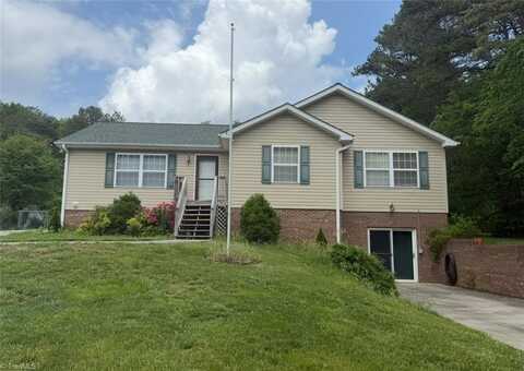 187 James Road, Clemmons, NC 27012