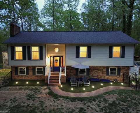 6130 Narrow Way Lane, Winston Salem, NC 27105