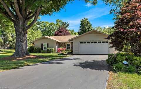 1355 Bunny Trail, Winston Salem, NC 27105