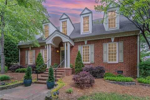 515 Daybreak Square N, Greensboro, NC 27455