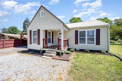 7 Forest Hill Road, Lexington, NC 27295