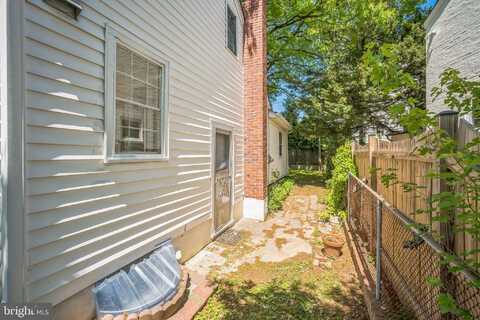 6105 26TH STREET N, ARLINGTON, VA 22207