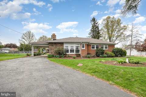 522 BERRYSBURG ROAD, MILLERSBURG, PA 17061