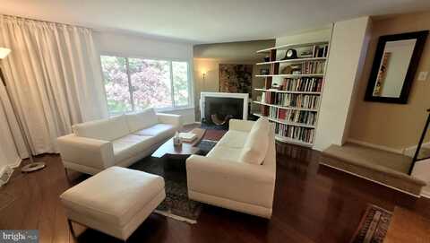 963 PUTNAM BOULEVARD, WALLINGFORD, PA 19086