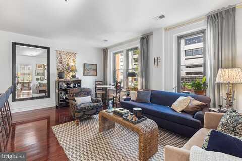 1811 CHESTNUT STREET, PHILADELPHIA, PA 19103