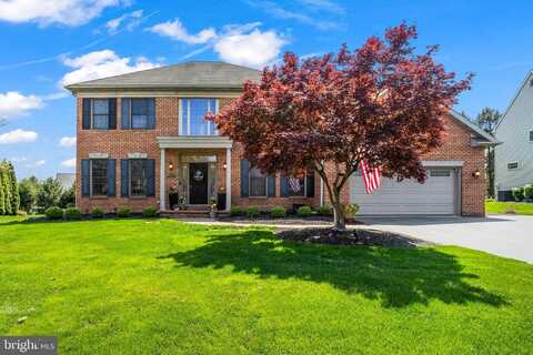 818 COOPERS COURT, LANCASTER, PA 17601