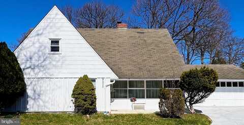 8005 DOUGLAS ROAD, GLENSIDE, PA 19038